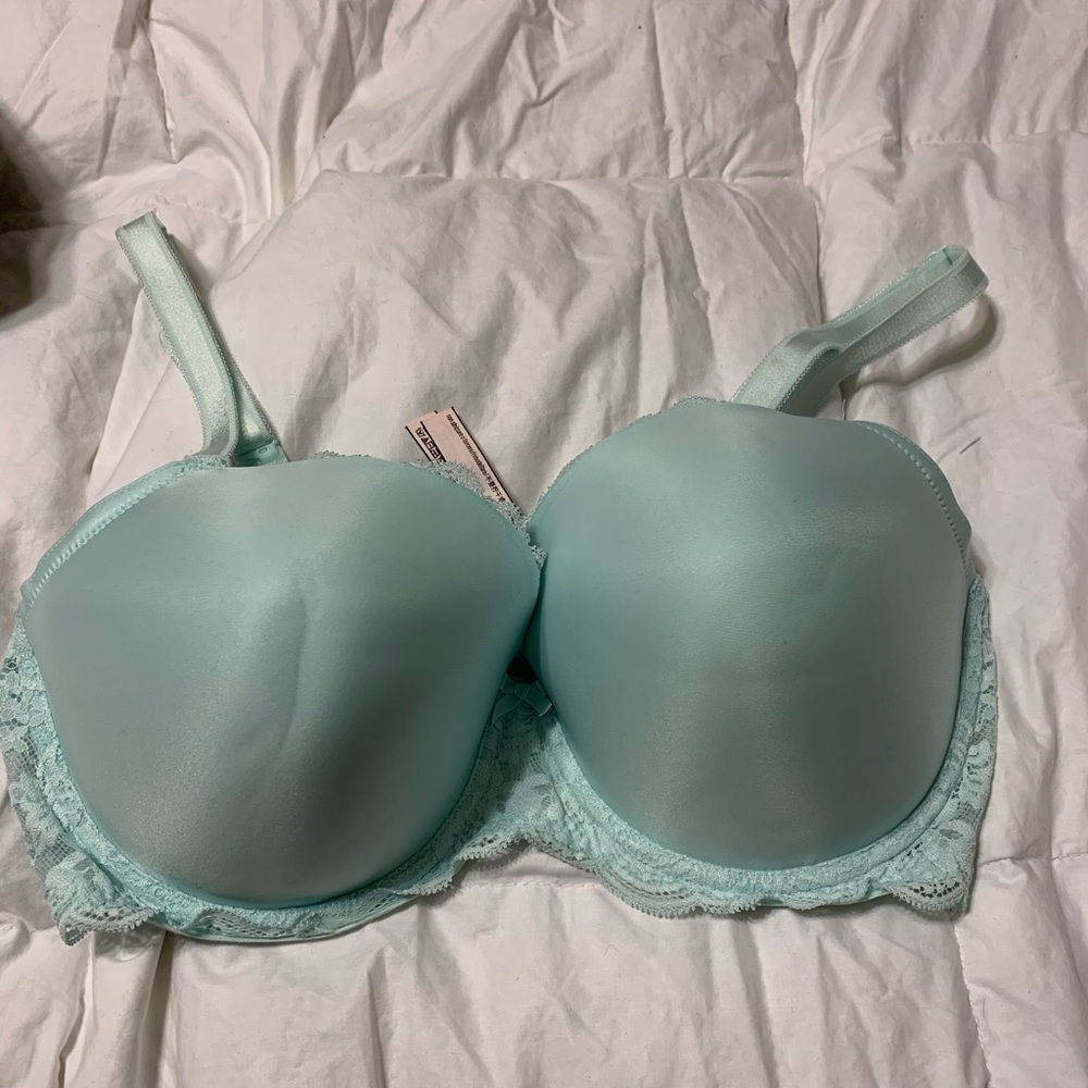 Victoria’s Secret bra 38DD